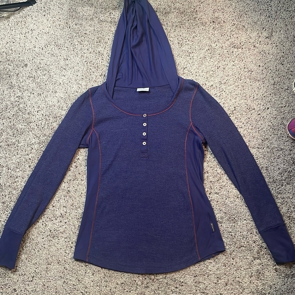 Columbia Purple Long Sleeve Hooded Woman’s Top Size Small